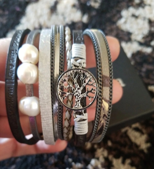 New! Jenia multi level design leather bracelet - Picture 4 of 7